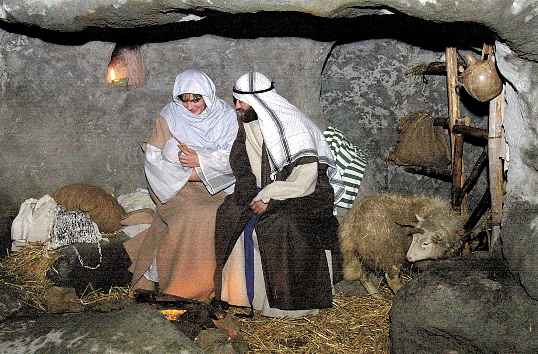 journey to bethlehem stable scene